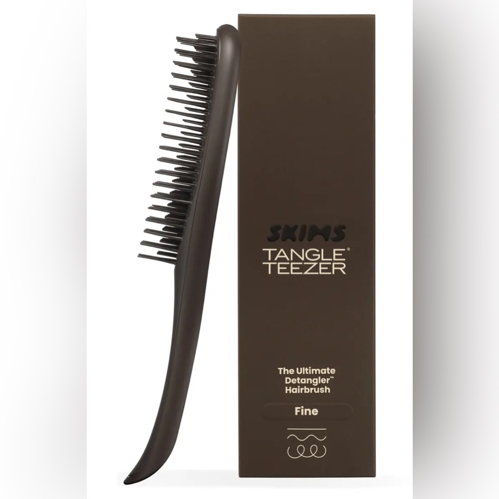 Skims x Tangle Teezer